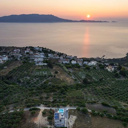 Villa Ekphrasis With Sea View And Jacuzzi Ravdhoúkha Exterior foto