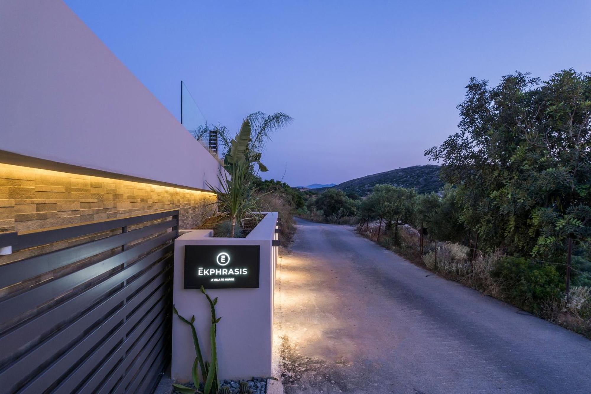 Villa Ekphrasis With Sea View And Jacuzzi Ravdhoúkha Exterior foto