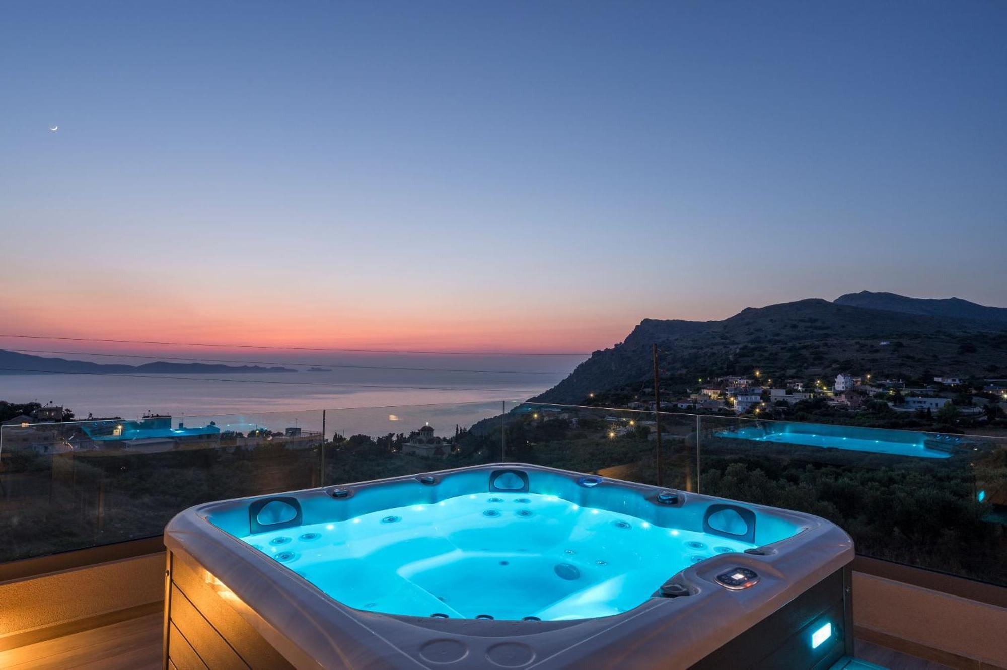 Villa Ekphrasis With Sea View And Jacuzzi Ravdhoúkha Exterior foto